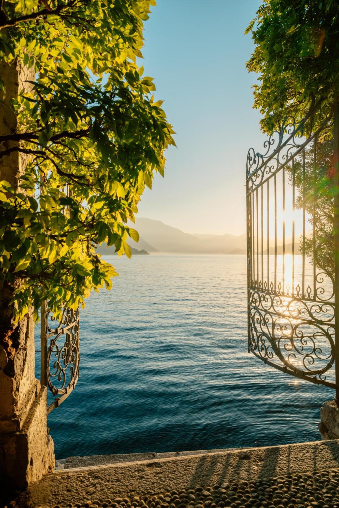 Hotel Royal Victoria, By R Collection Hotels Βαρένα Εξωτερικό φωτογραφία